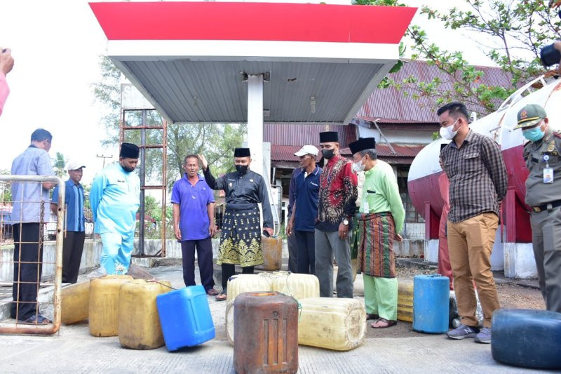 Bupati Bengkalis : Dua Hari Kedepan, BBM Solar Harus Tersalurkan