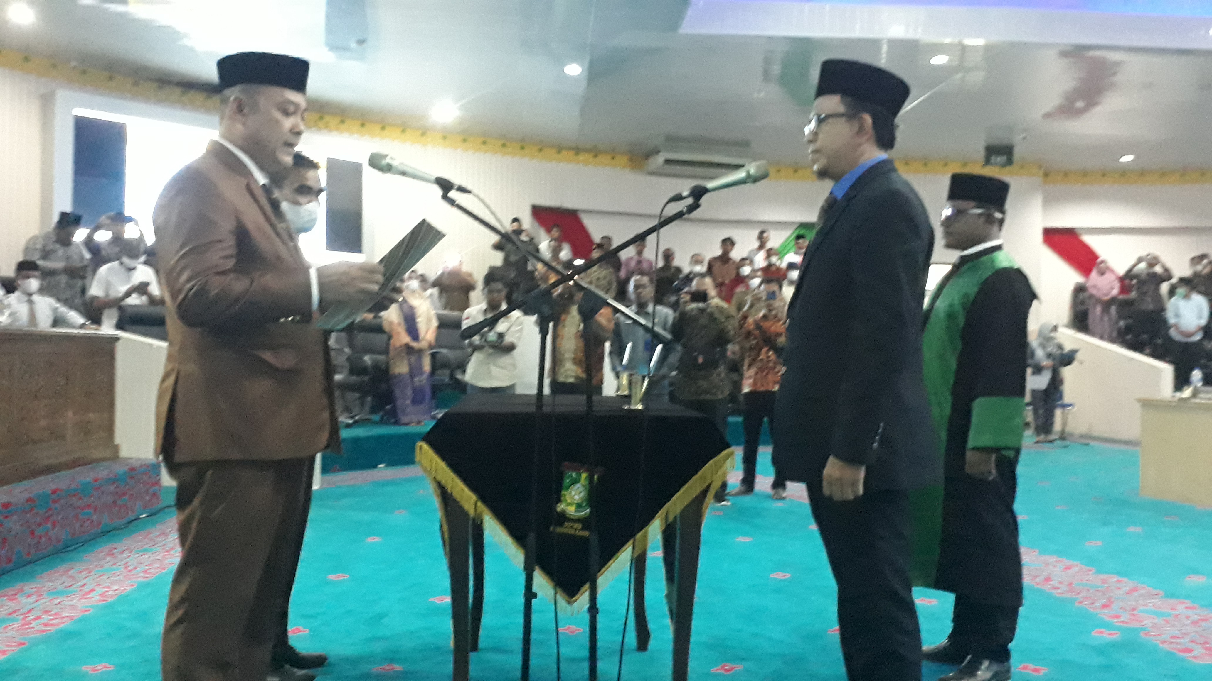 Ketua DPRD Kampar Lantik PAW Anggota DPRD Edi Efrizon PKS  Periode 2019-2024