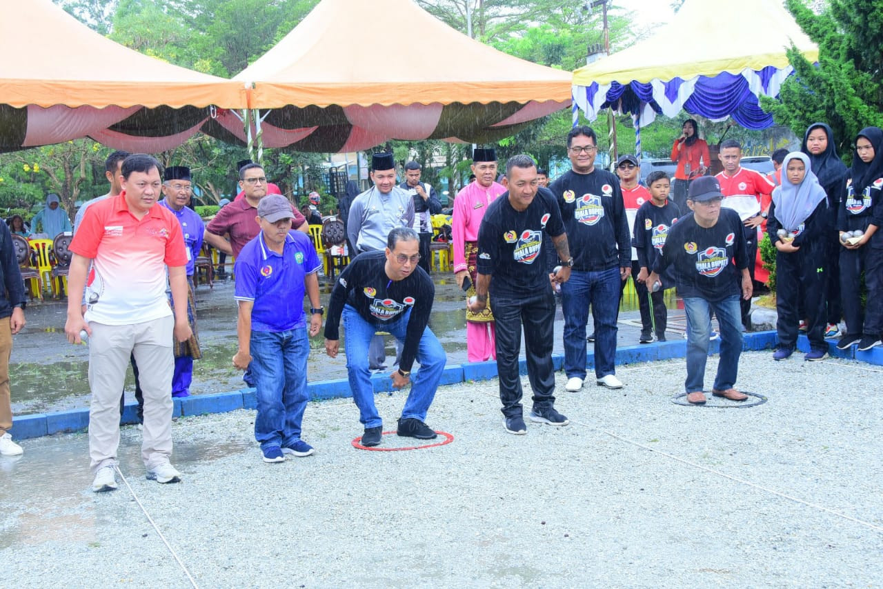 Asisten Perekonomian dan Pembangunan Kabupaten Bengkalis Buka Turnamen Open Petanque Bermasa I