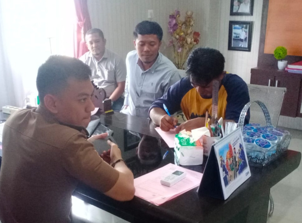 Polres Kuansing Limpahkan Tersangka beserta Barang Bukti Korupsi ke Kejaksaan Negeri Kuansing