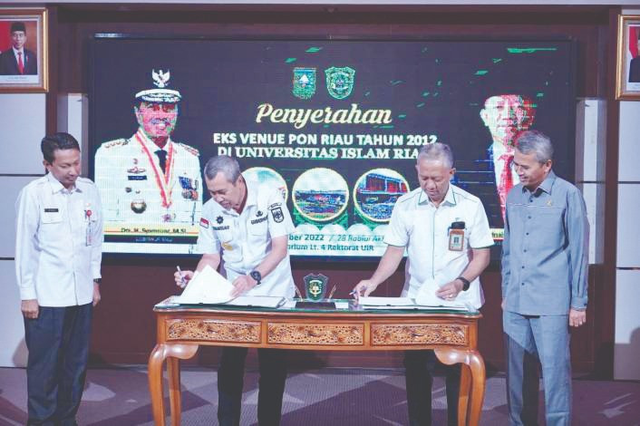 Pemprov Riau Serahkan Tiga Venue Eks PON 2012 ke UIR