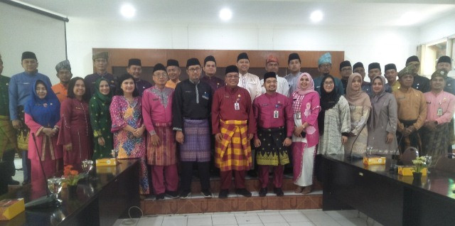 Mewakili Gubernur Riau, Kadis DLHK Lantik 34 Pejabat Administrasi Pemprov Riau di Lingkungan Pemprov