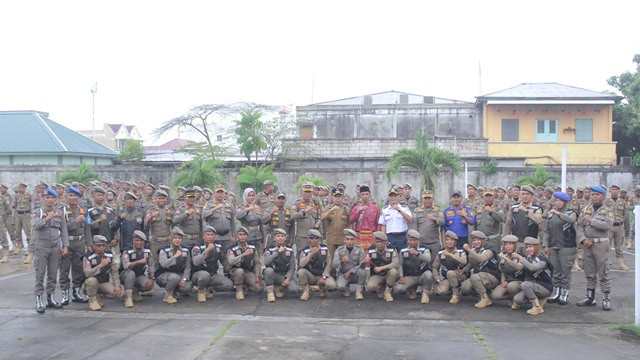 Plt Bupati Asmar Tutup Pelatihan Bersama Satpol PP Meranti