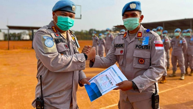 Dua Personel Brimob Polda Riau Raih Penghargaan FPU 3 MINUSCA