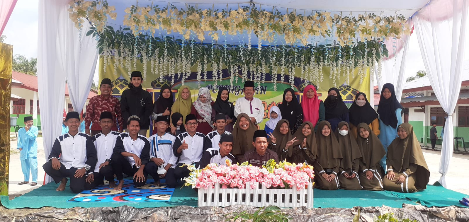 SMA Negeri I Sinaboi Peringati Hari Besar Islam