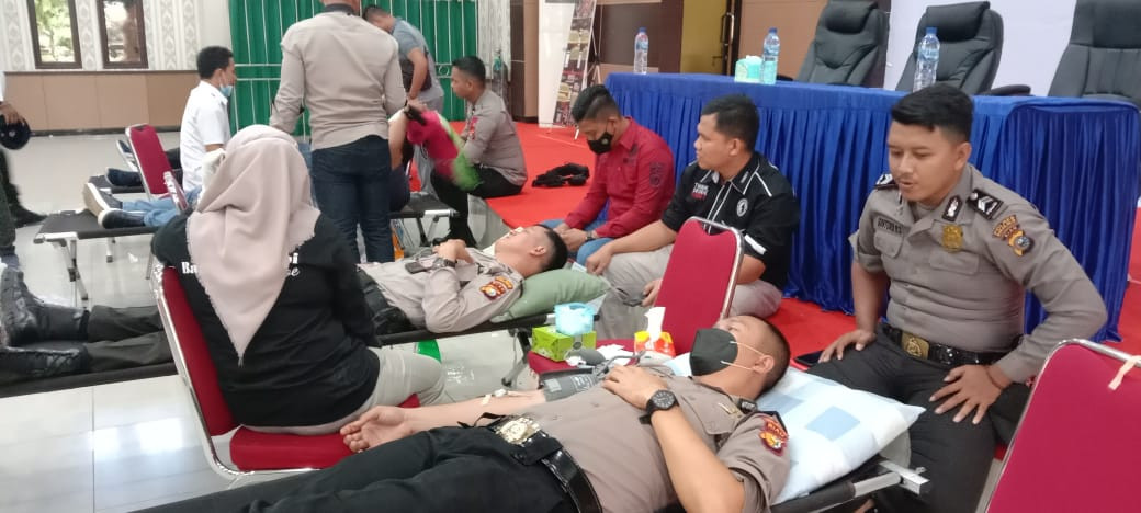 HUT Bhayangkara ke-76, Polres Rohil Gelar Donor Darah