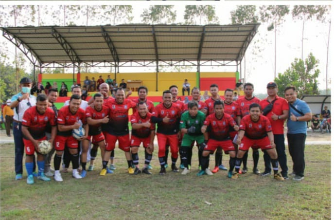 Besok, Laga Sepakbola PWI dan Polres Pelalawan Digelar