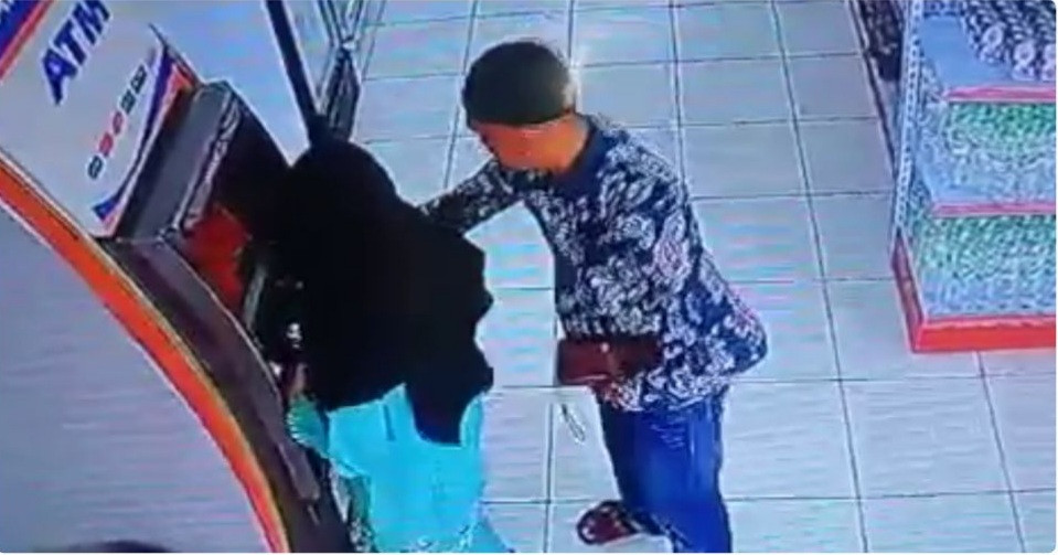 Polda Riau dan Polres Rohil Bekuk 2 Orang Pembobol ATM