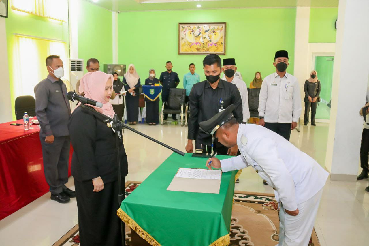 Bupati Bengkalis Lantik PJ Kepala Desa Pamesi Kecamatan Bathin Solapan