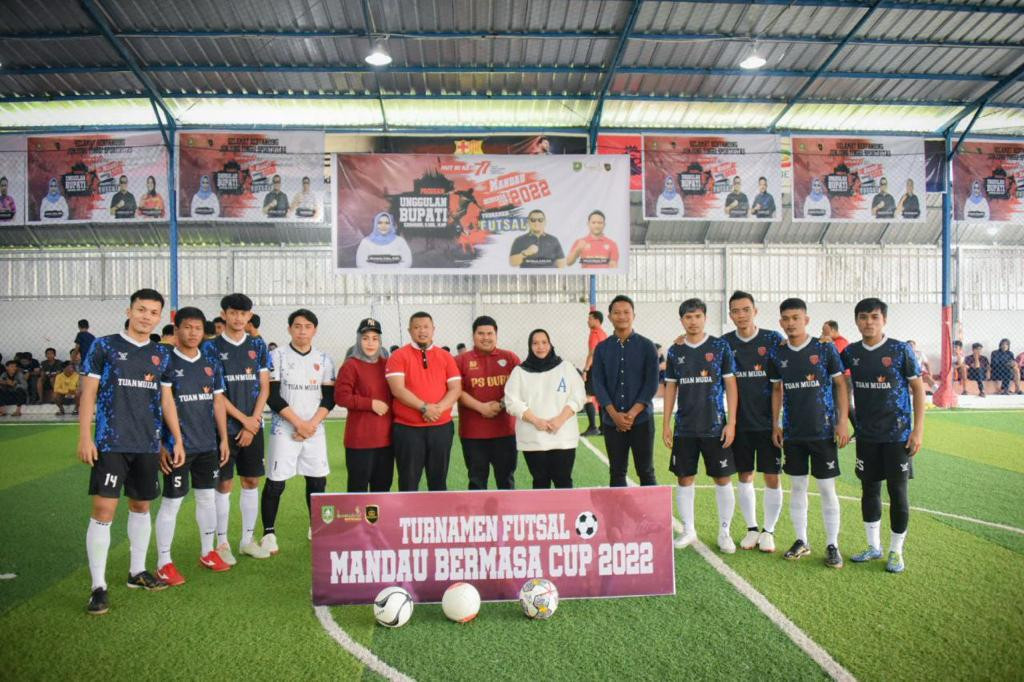 Bupati Bengkalis Buka Open Turnament Futsal Mandau Bermasa Cup tahun 2022