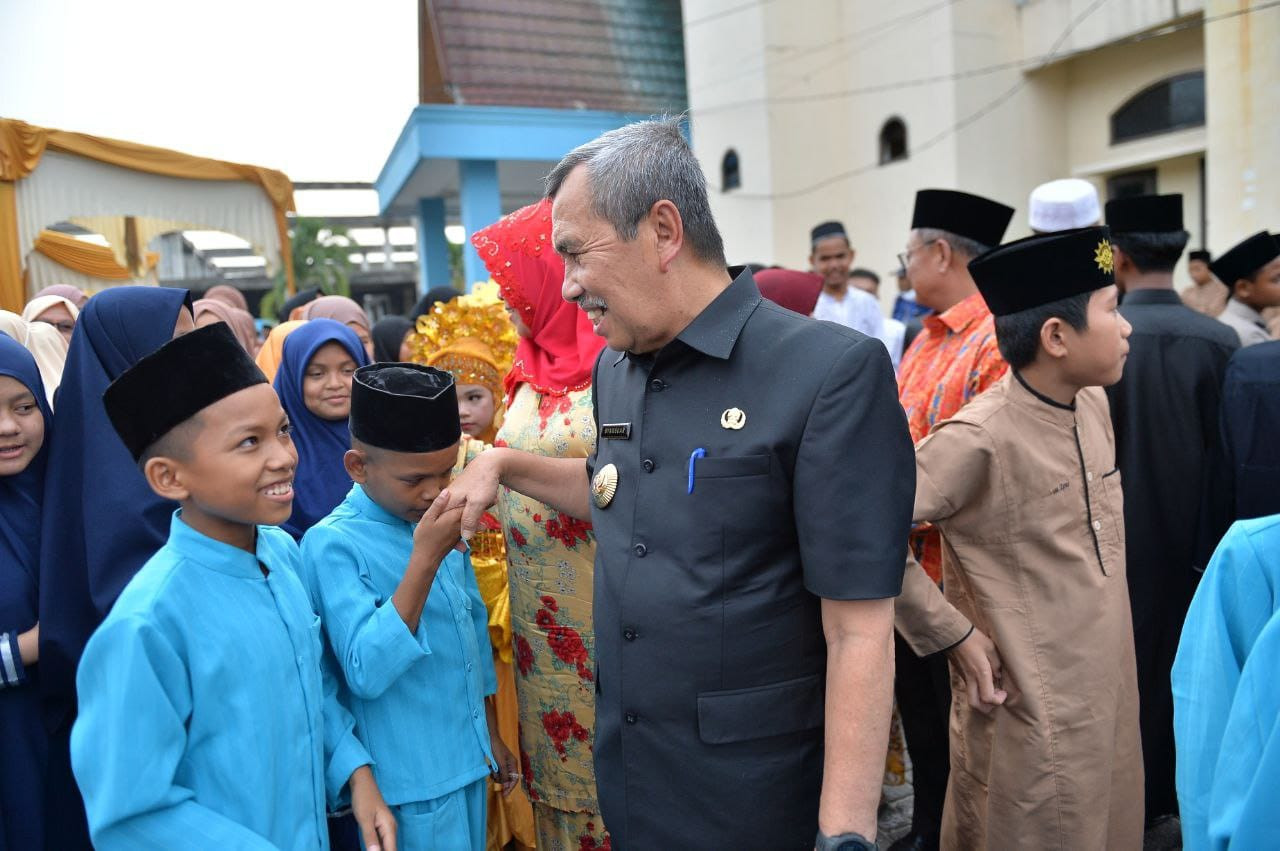 Punya Perhatian Besar, Gubri Ingin Anak Panti Sehat dan Pintar