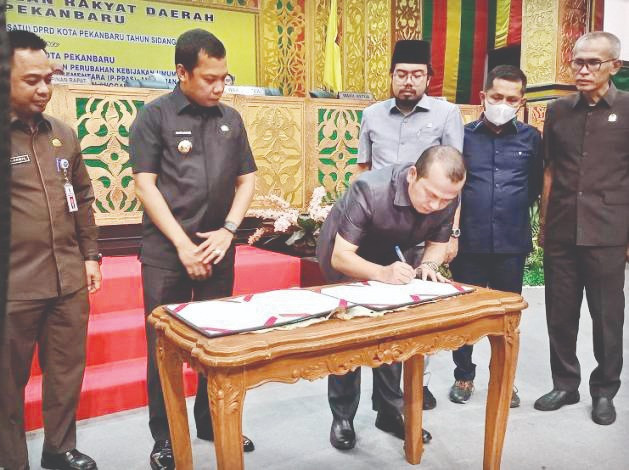 KUA-PPAS Ditandatangani Segini Besaran APBD Perubahan Kota Pekanbaru