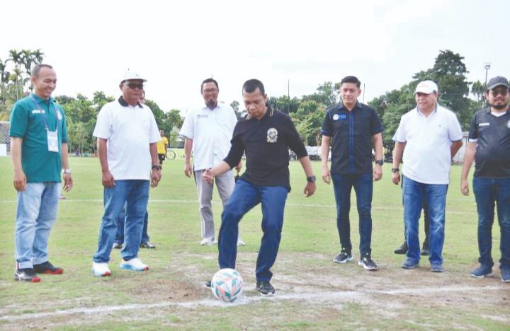 Muflihun Ajak Perusahaan Berpartisipasi Dukung Pengembangan Sepakbola di Pekanbaru 