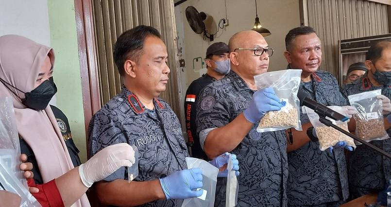 BNN Bongkar Home Industri Ekstasi Berkedok Warung Pempek di Pekanbaru