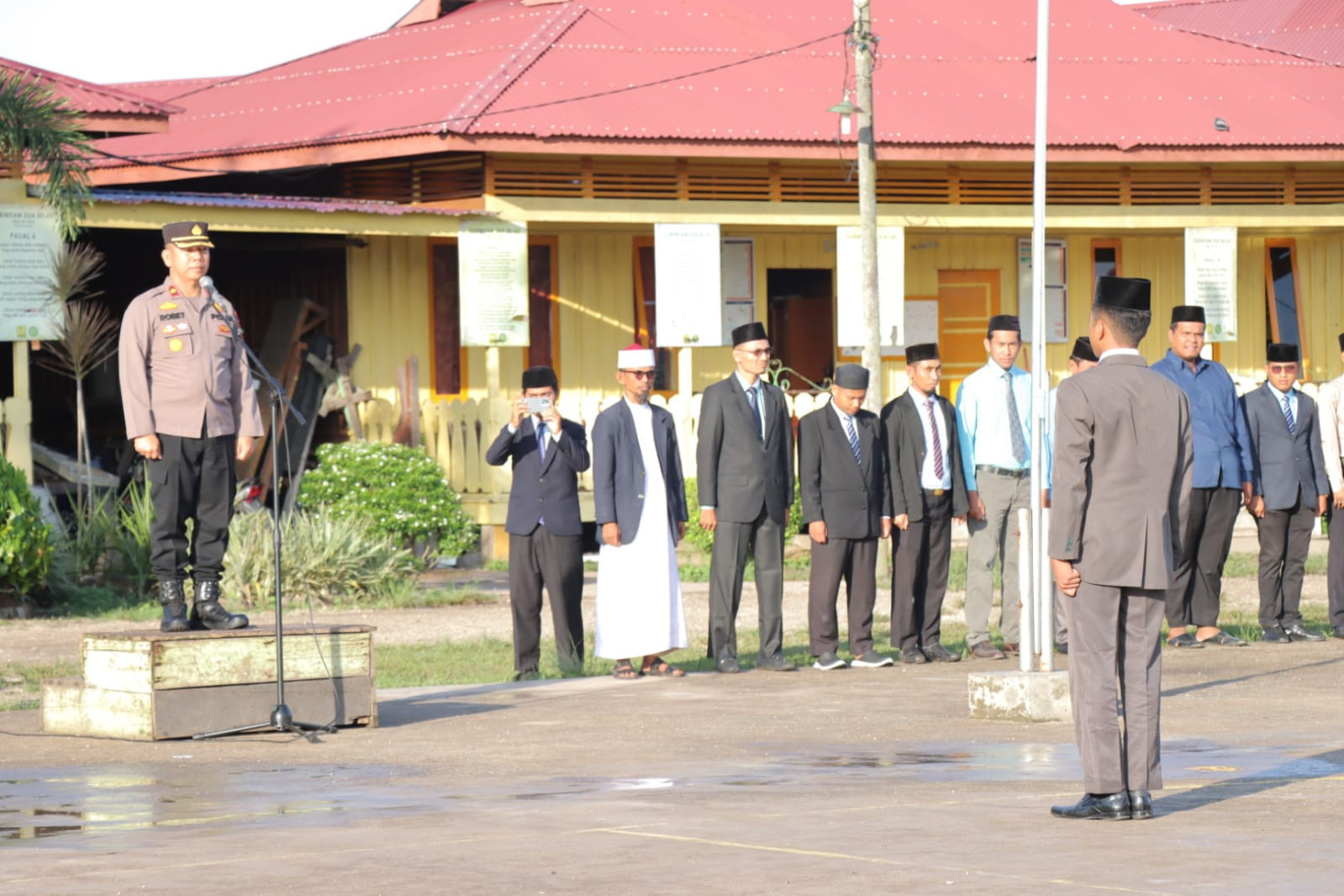 Wujudkan Sinergitas TNI-Polri Kapolres Pelalawan Sambangi Koramil 09 Langgam