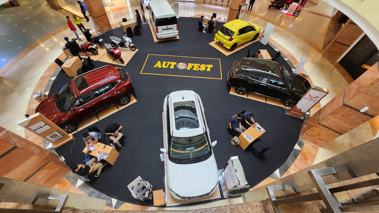PT WRS Pameran Mobil & motor Listrik Di SKA Mall Pekanbaru