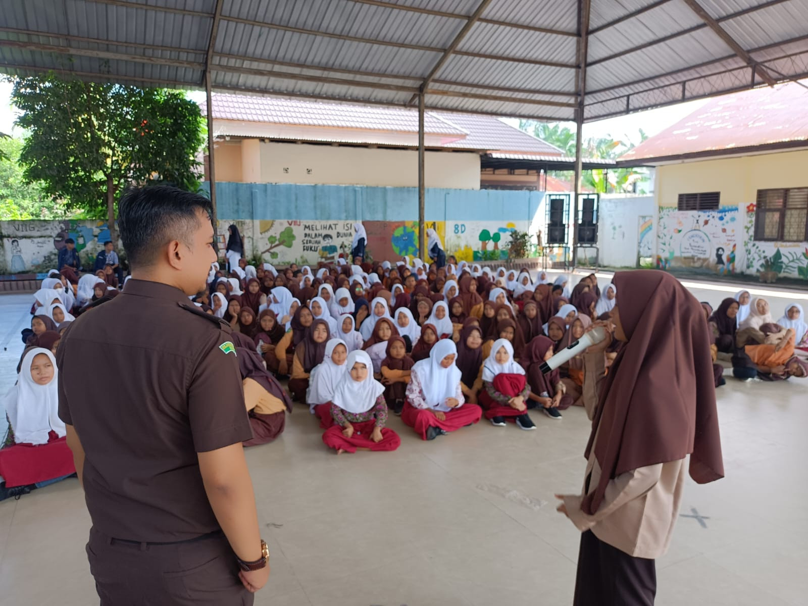 Kejari Kampar Berikan Penyuluhan Hukum di SMPN 1 Bangkinang Kota, Cegah Tipikor Sejak Dini