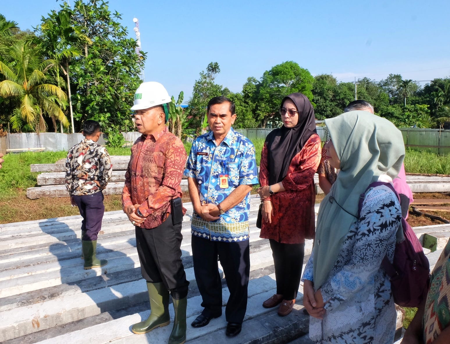 Tinjau Pembangunan Perpustakaan, Asmar Minta Diselesaikan Tepat Waktu