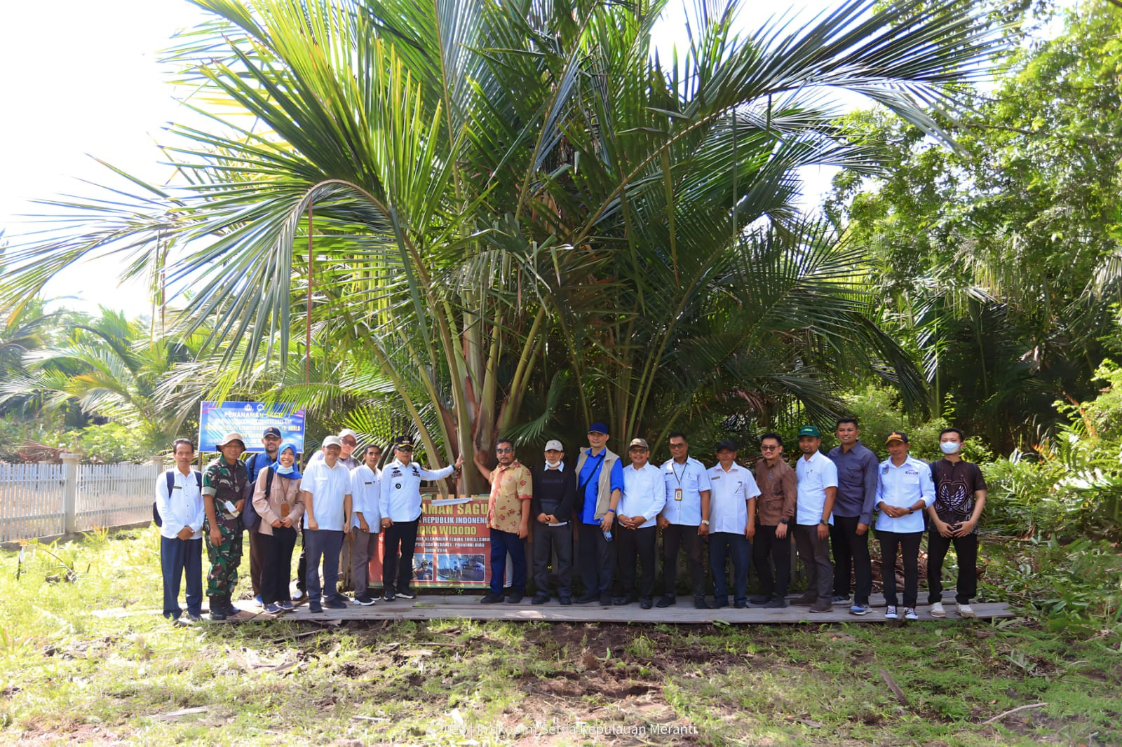 Plt Bupati Asmar Bawa Tim Bappenas Kunjungi Desa di Meranti