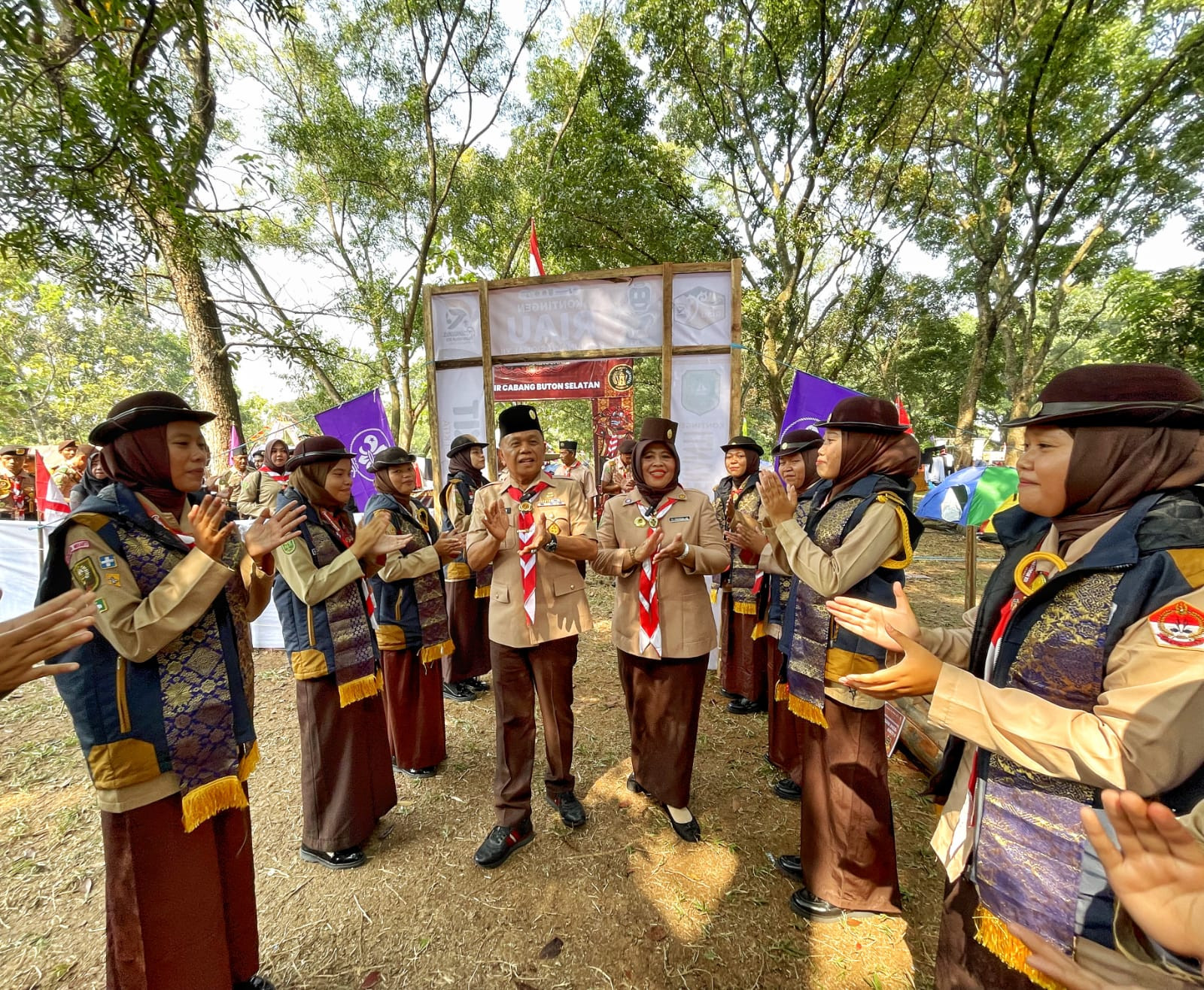 Plt Bupati Asmar dan Istri Tinjau Kontingen Pramuka Meranti di Cibubur