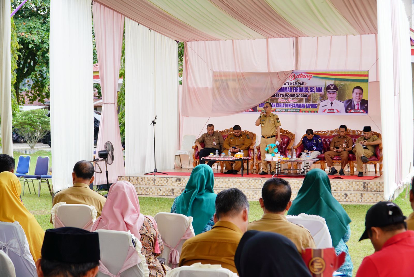 Masyarakat Kecamatan Tapung, Sampaikan Keluh Kesanya Pada Pj Bupati Kampar 
