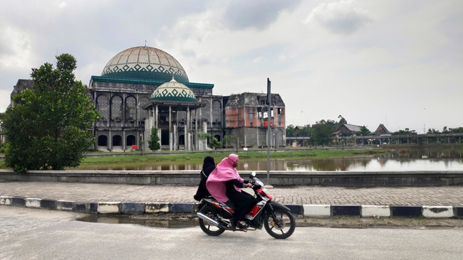 UIN Suska Resmi Berhentikan Mahasiswi Mesum Saat Kuliah Online