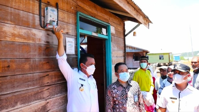 PLN Terangi 10 Desa Terpencil di Kepulauan Riau