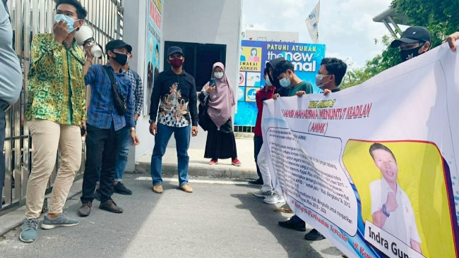 Mahasiswa Desak Kejati Riau Tetapkan Indra Gunawan Eet Tersangka
