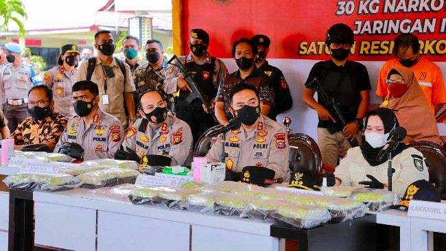 Kapolda Riau Perintahkan Tindak Tegas Bandar Narkoba