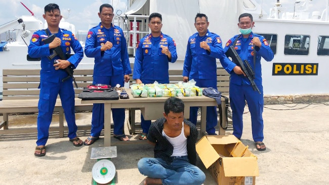 Polisi Tangkap Petani di Bengkalis Jadi Kurir 15 Kilogram Sabu