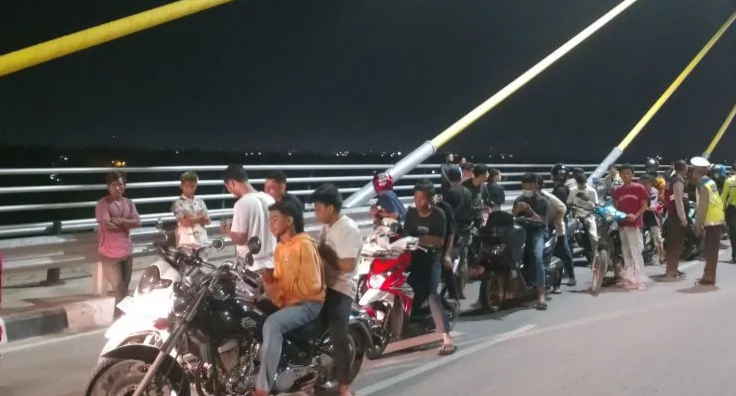 Ratusan Pengendara Motor Terjaring Razia Di Jembatan Siak IV