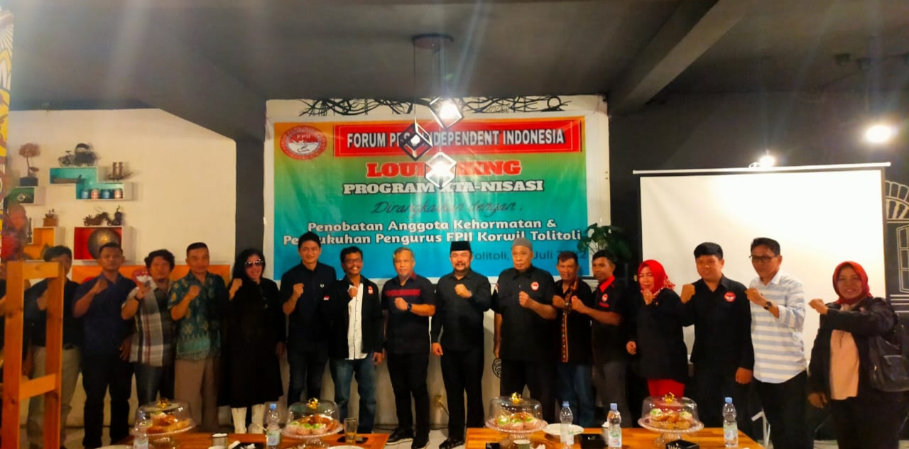 Kukuhkan Pengurus FPII Korwil Tolitoli, Kasihhati : Pemda Jangan Alergi Kritik