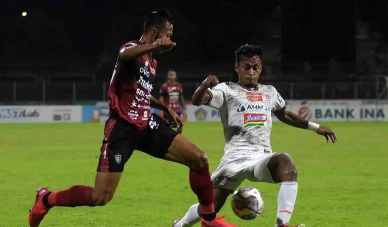 Pertandingan Malam Hari Liga 1 Indonesia