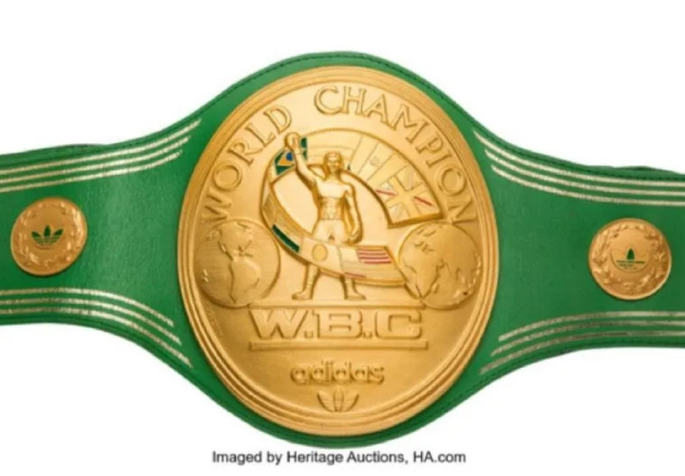 Sabuk Juara Muhammad Ali Laku Rp92,5 Miliar