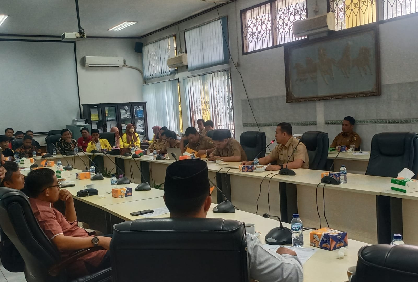 Gara gara Cerita diwarung Kopi 10 Orang di Non Aktif kan