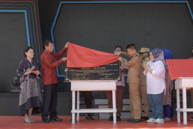 Habiskan Anggaran 34 Miliar, Bupati Rohil Resmikan Penggunaan Pembangunan Jalan di Pulau Halang