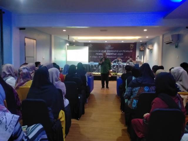 Pimpinan Komisi II DPR RI Dr.Syamsurizal Sosialisasi Pendidikan Pemilu Bersama KPU 