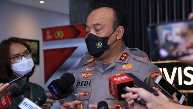 Polri Buka Hotline Pengaduan Rekrutmen Anggota Buntut Kasus Pungli