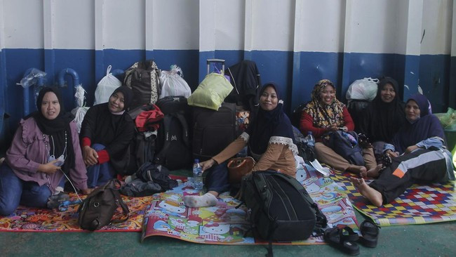 Mengapa Mesti Pulang Kampung: Mengulik Akar Tradisi Mudik