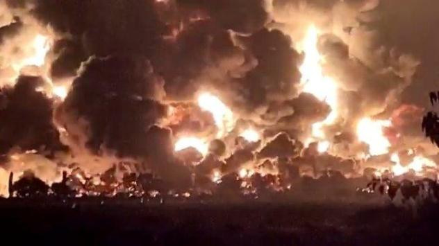 3 Orang Hilang Dalam Kebakaran Kilang Pertamina