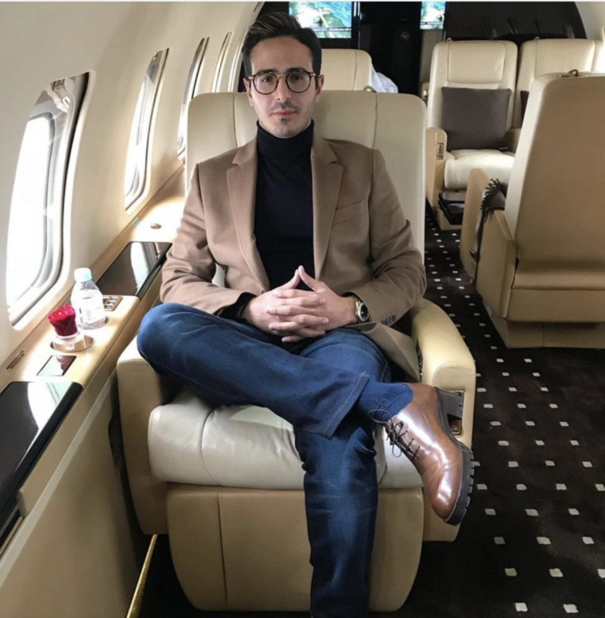 Penipu Tampan Berkedok Crazy Rich Israel di The Tinder Swindler 